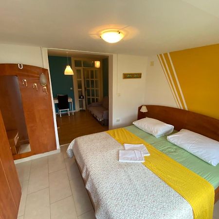 Apartments Chiara Rab Town Exterior foto